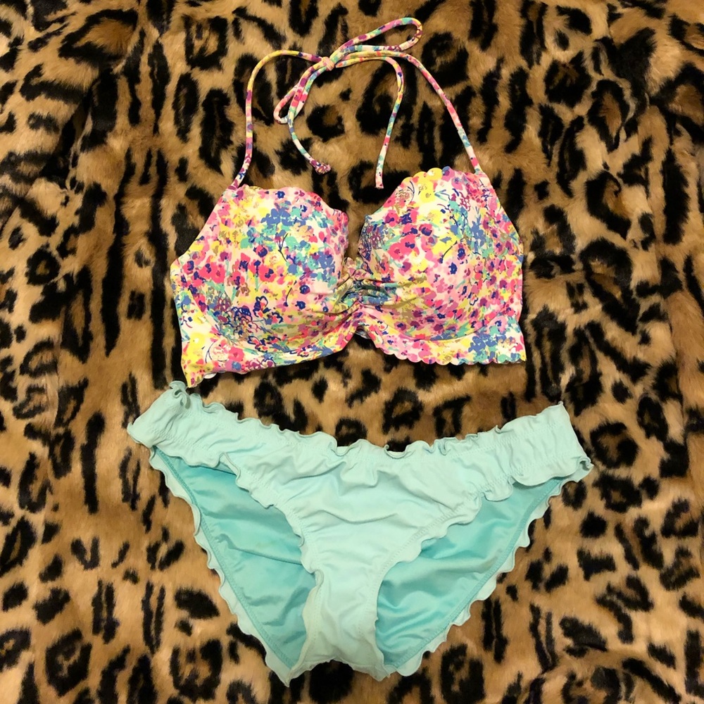 Victoria’s Secret Bikini Top & Matching Bottom
